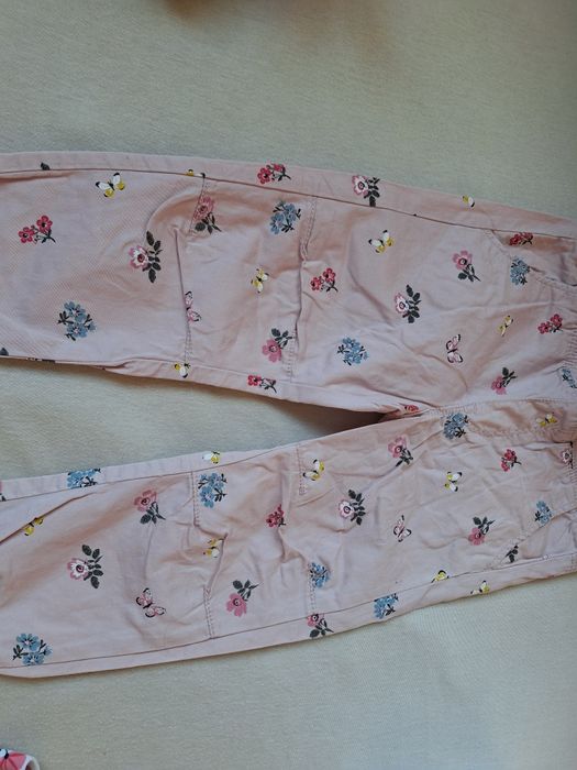 Нови дрешки за момиченце 3-4 годинии