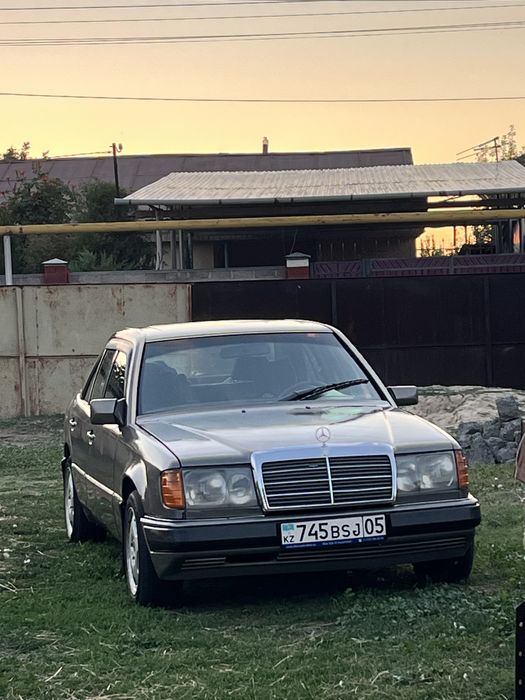 Легендарный мерседес 124