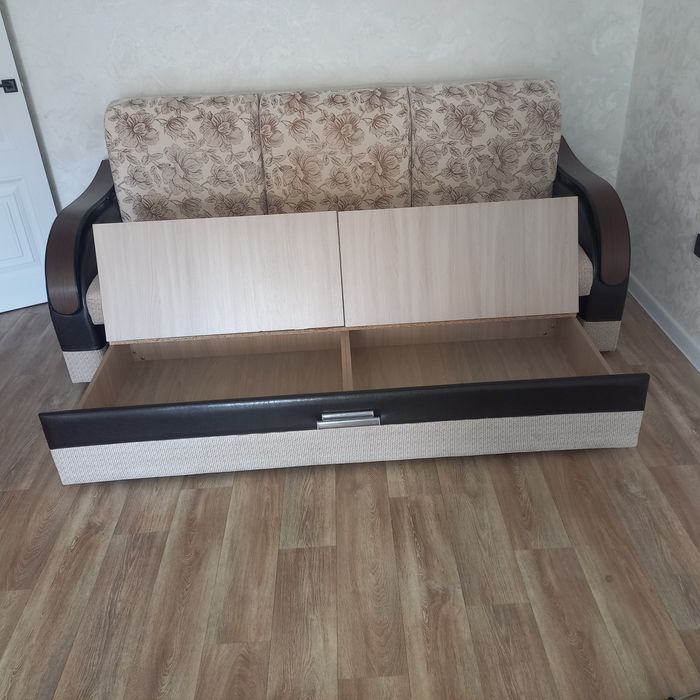 Диван кровать родвижной