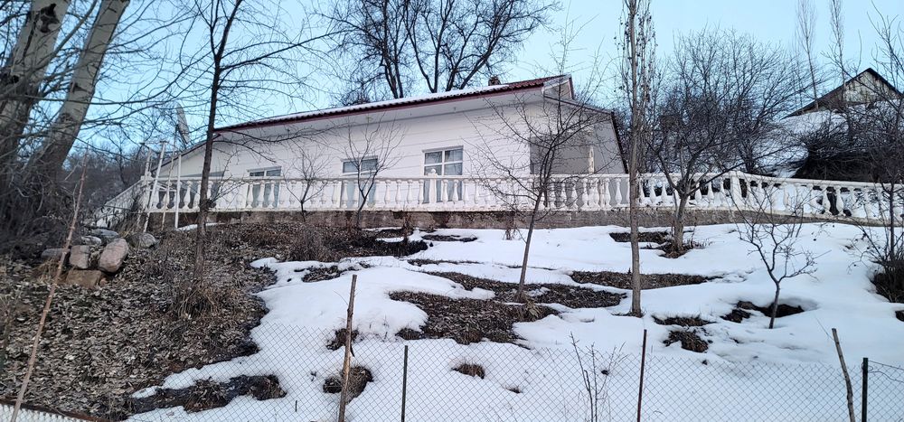 Сдаётся в аренду Дача в Чимгане на долгосрочной основе.