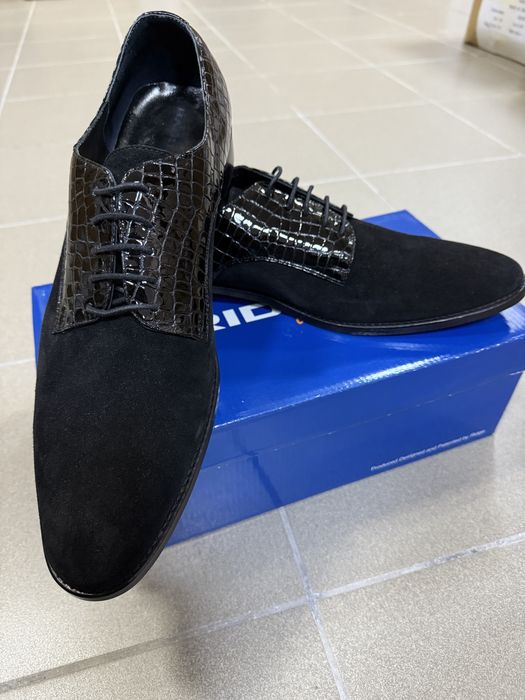 Vand pantofi barbati