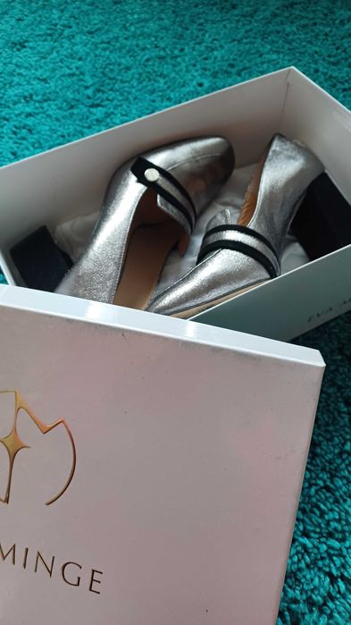 Дамски кожени обувки с ток