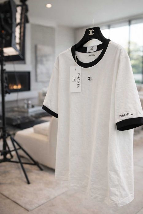 бяла тениска шанел с черно къс ръкав chanel нова памук блуза топ