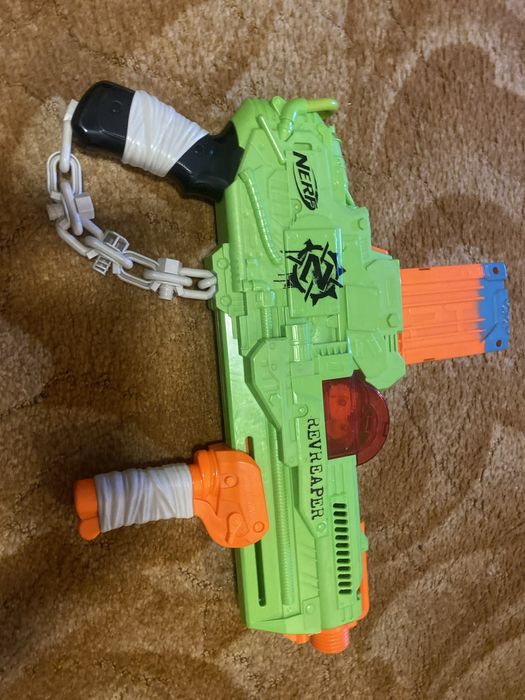 Нёрф колекция зомби не сломанный