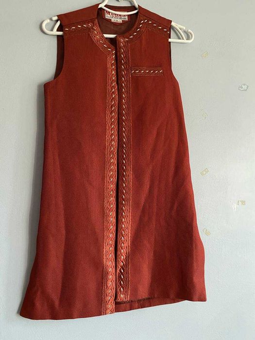 Винтидж елек с бродерия