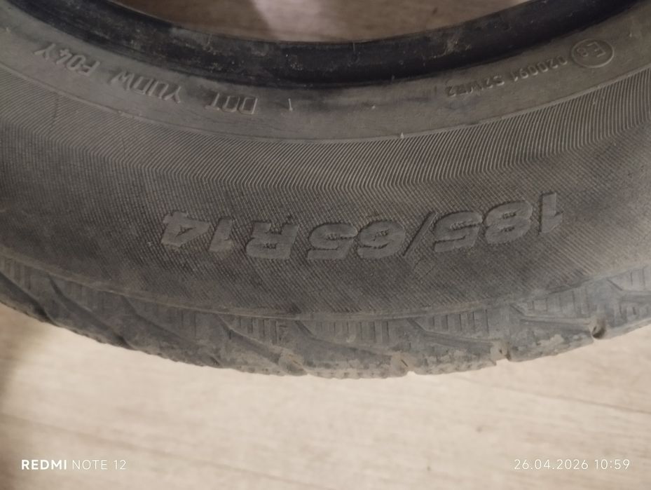 Продам 2шины липучка R14