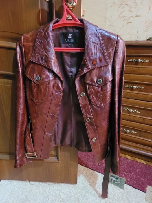 Верхняя одежда куртка кожанная