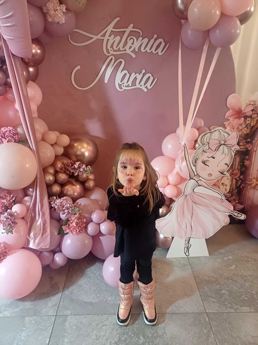 Inchiriez cabina Foto pentru diverse evenimente.