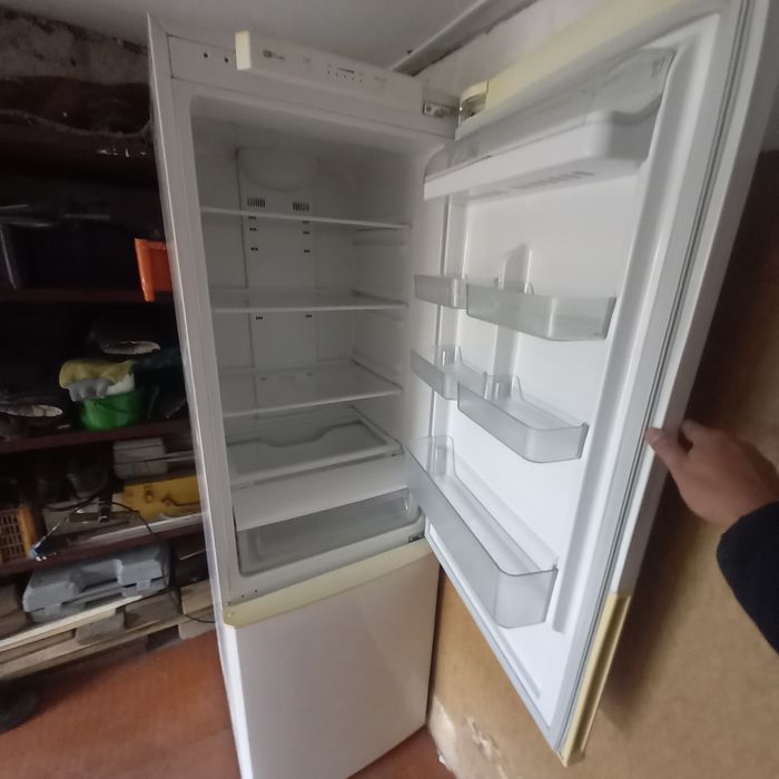 Продам  холодильник самсунг