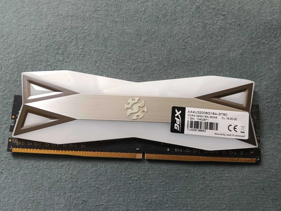 ADATA XPG 8GB DDR4 3200mhz cl16