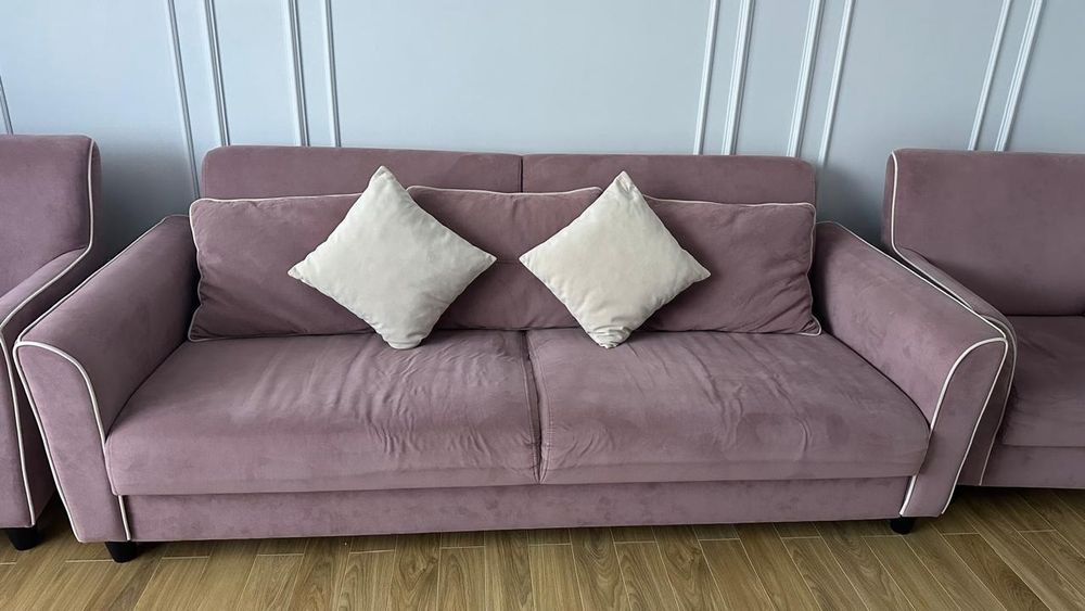 Продается диван в хорошем состоянии.