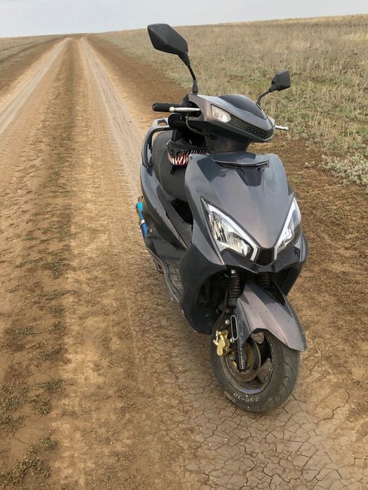 Продам скутер м8