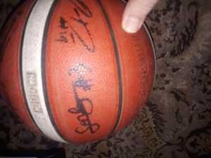 CSO Voluntari Minge Baschet cu autografe Banii merg la un baiat bolnav