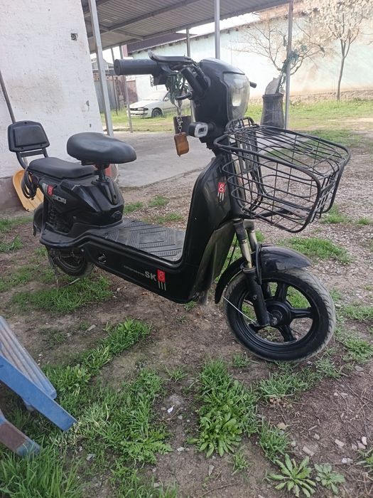 Электроскутер ск8