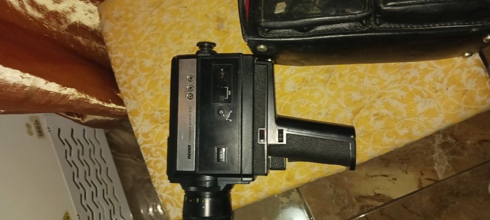 Vind camera pt filmare Rewue pt colectionari obiecte vechi