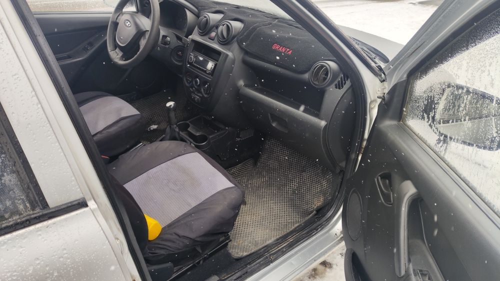 Продам автомобиль Lada Granta 2012 г