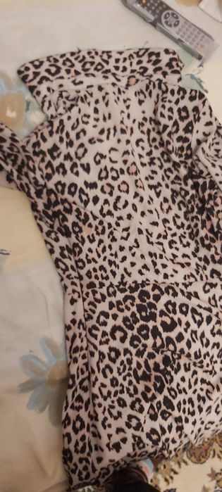 Rochie noua NEPURTATA imprimeu/print leopard lunga măsură 34 noua, ne