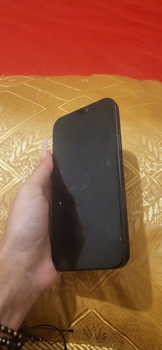 Iphone 12 vând urgent ca am nevoie de bani (problema in familie)