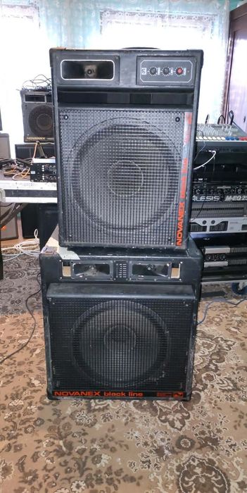 Vând.  Boxe marca   NOVANEX