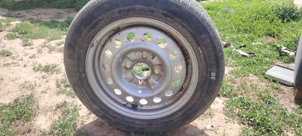 Продам диск с резиной