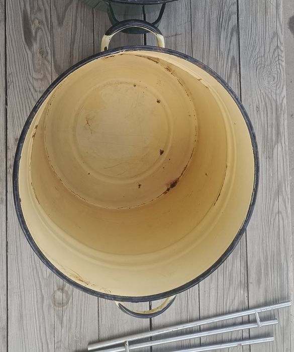 Продам кострюлю 30 л б/у