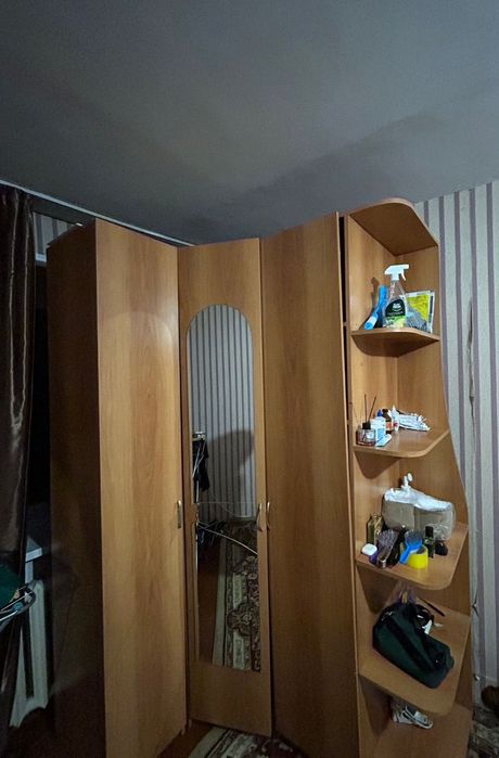 Продам Шкаф угловой