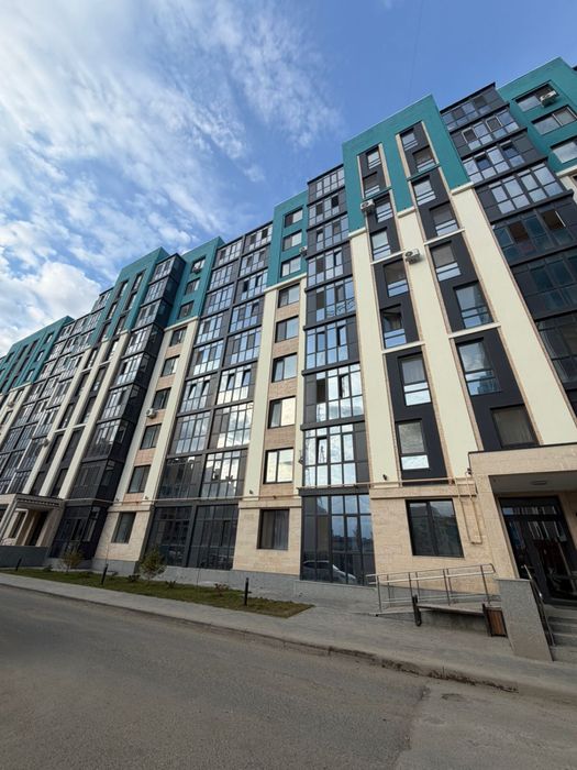 жк Австрийский 3комнатная квартира 72кв 8/9этаж