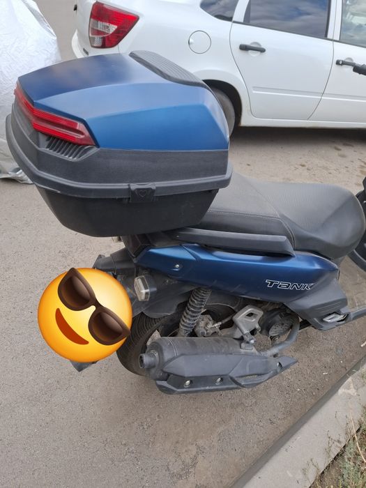 Продаю скутер танк