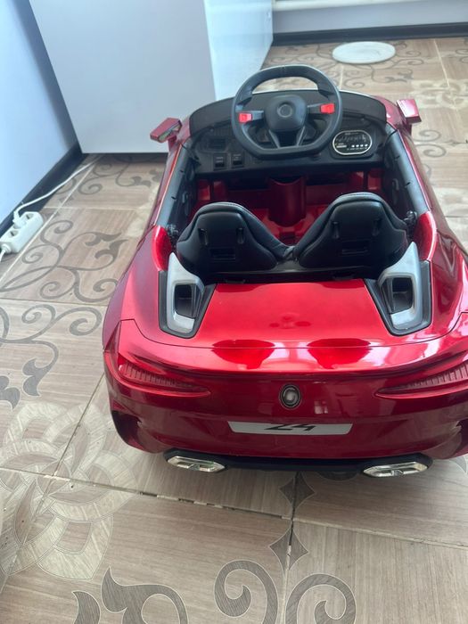 Продается машина игрушка