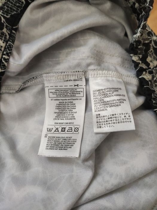 Pantaloni scurți de damă Adidas mărimea 38 M