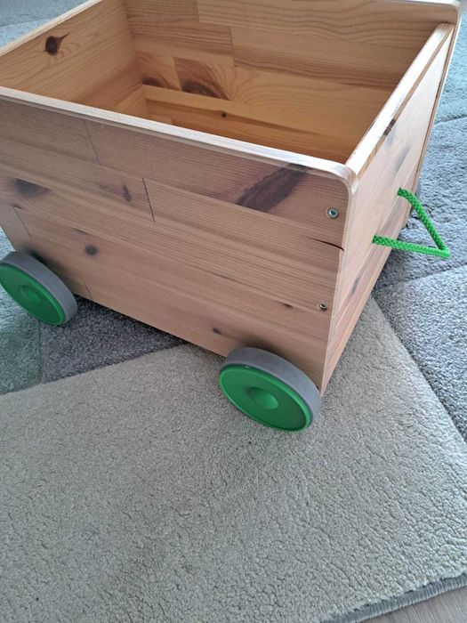 Vand cutie IKEA depozitare jucarii cu role