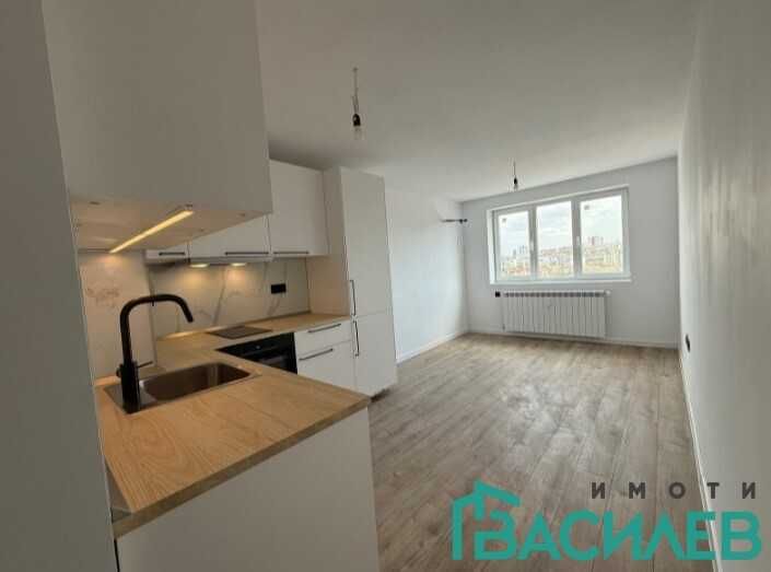 Продава се Тристаен апартамент в София, Център - 61 кв.м за 1489 €/кв.м - Снимка #1
