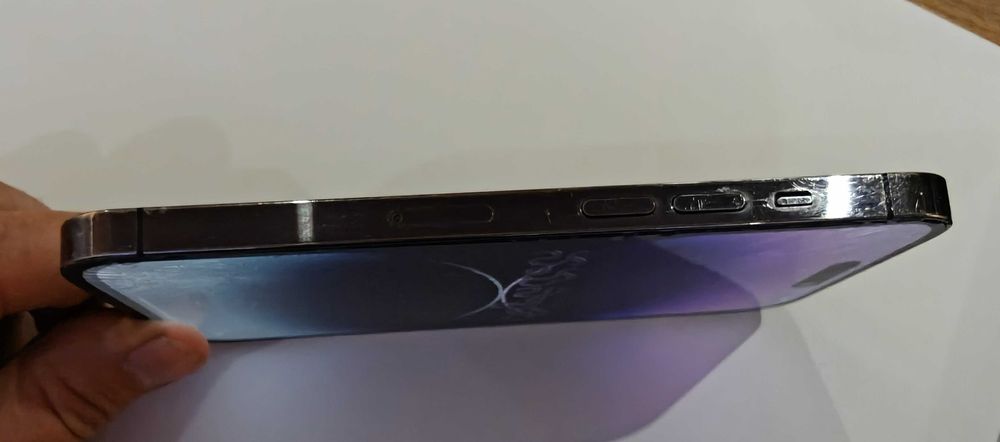 Продавам iPhone 14 Pro - 88% капацитет на батерията