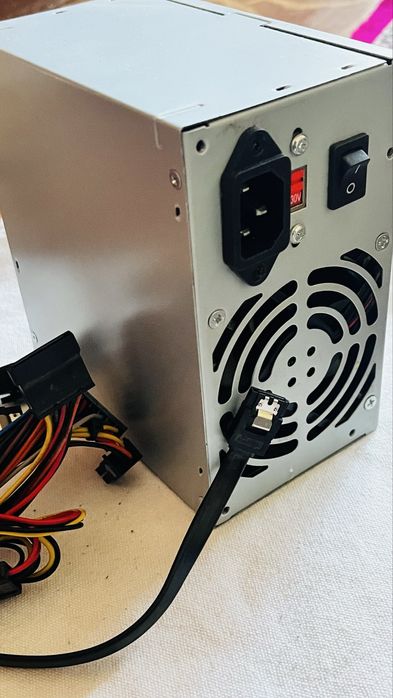 Захранване за компютър