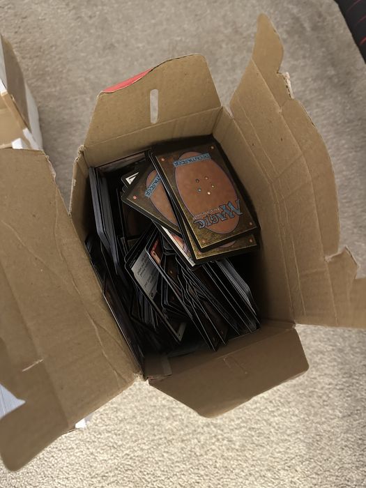 Cărți Magic: The Gathering la kilogram-140lei/kg aprox 50kg disponibil
