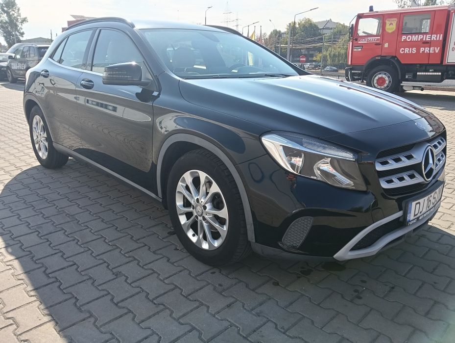MERCEDES-BENZ GLA 2017 — imagine 3