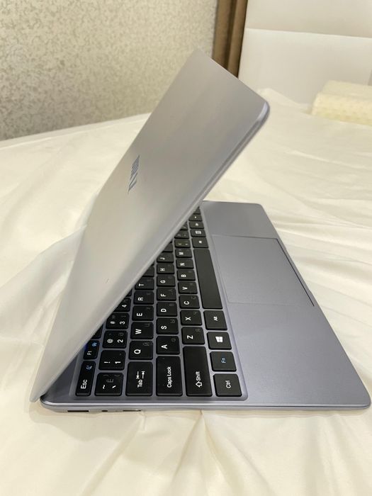 Продам ноутбук новый