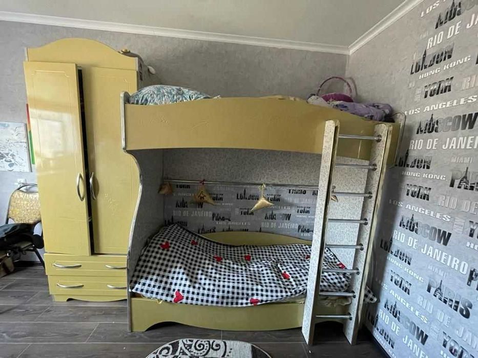 Детский спальный гарнитур для девочки