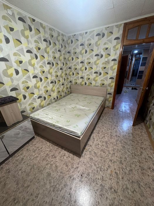 Спальный гарнитур б.у для дачи