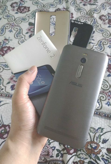 Смартфон в хор.сост ASUS ZenFone 2