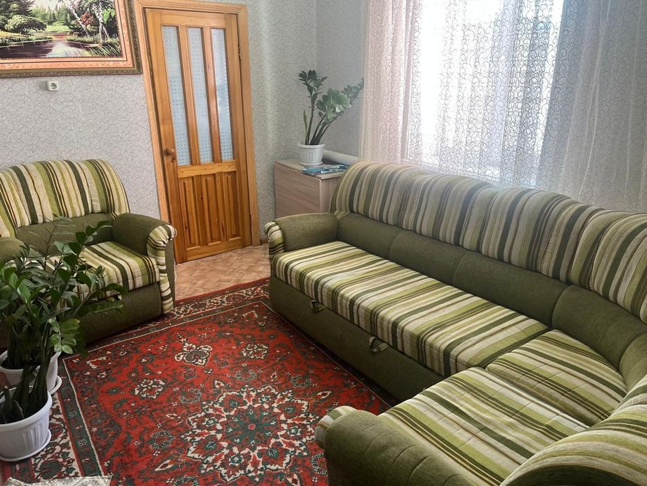 Продам диван угловой