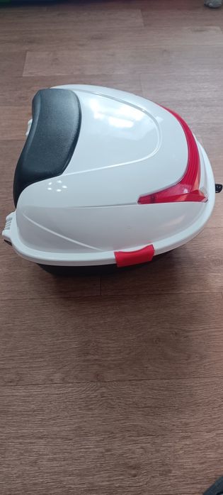 Багажник для мотоцикла скутера.