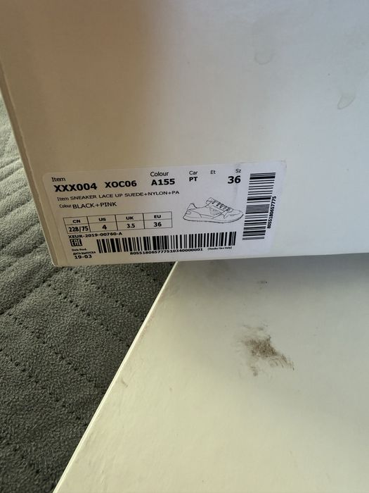 Продам б/у кроссовки Emporio Armani (оригинал)