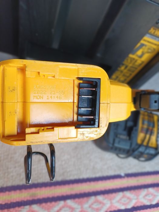 Pistol cuie dewalt 18v