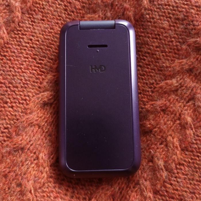 Мобилен телефон с капаче, ВИОЛЕТОВ