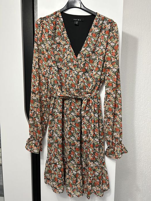 Рокля циклама