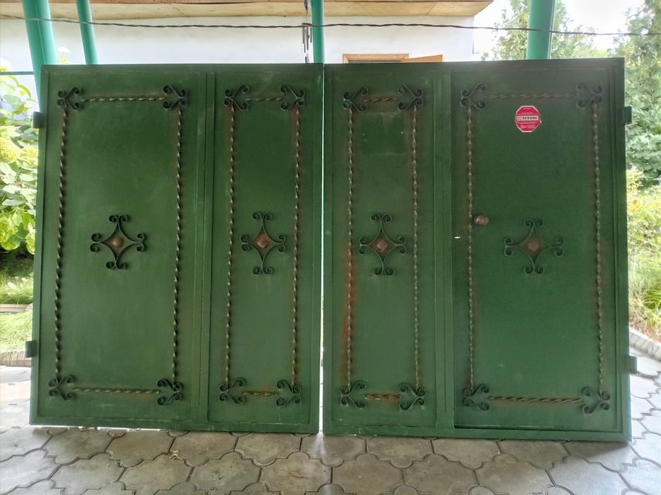 Продам Ворота б/у