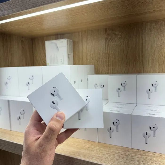 AirPods 4 • Максимальный комфорт и идеальный звук