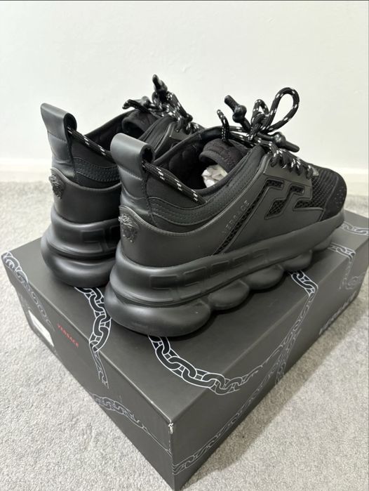 Versace chain reaction