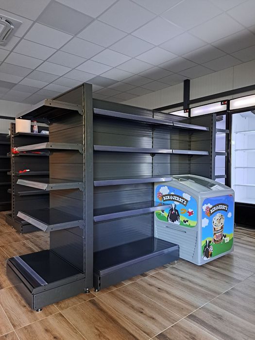 Стелажи за магазини